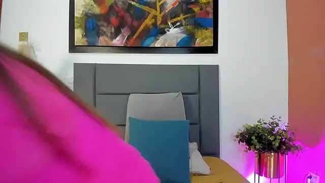 Snapshot of EloiseQuinn chatting on November 28, 2025, 1:33 pm EloiseQuinn online show from November 28, 2025, 1:33 pm