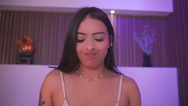 Camila dupont online show from May 13, 2026, 3:57 am