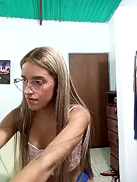 faby Hot online show from February 9, 2025, 1:33 am