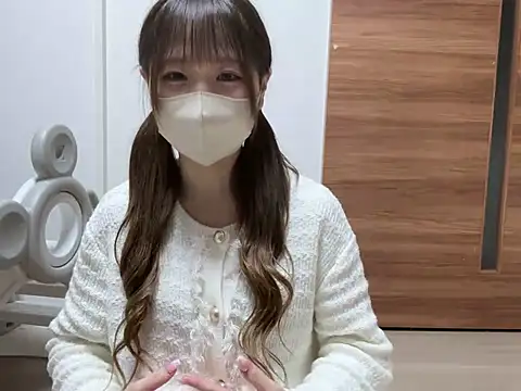 chikuwa 555 online show from January 18, 2025, 1:40 pm