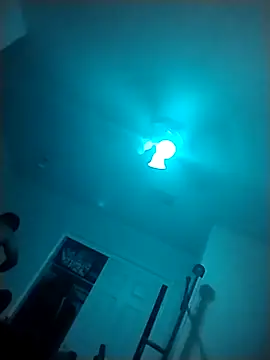 k1oudE online show from March 30, 2026, 8:38 am