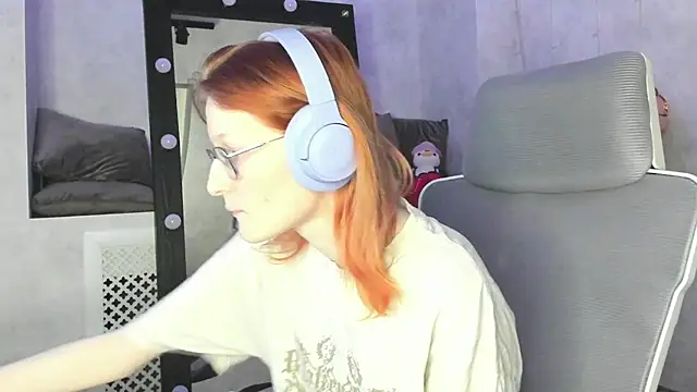 Snapshot of ElizabethHarpper chatting on February 25, 2026, 5:13 pm ElizabethHarpper online show from February 25, 2026, 5:13 pm