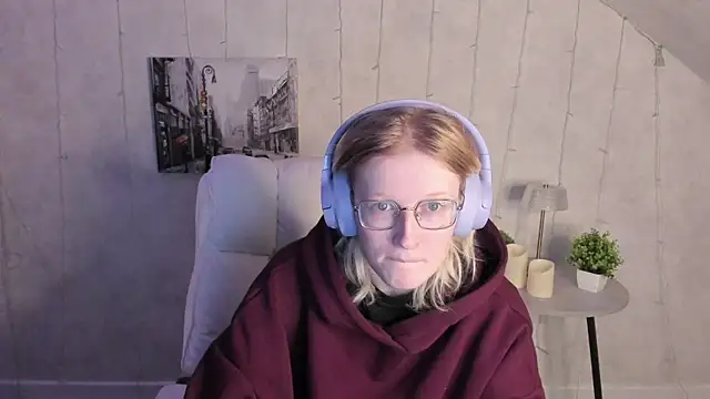 ElizabethHarpper online show from December 3, 2025, 12:55 am