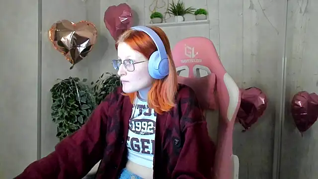 Snapshot of ElizabethHarpper chatting on February 24, 2026, 5:03 pm ElizabethHarpper online show from February 24, 2026, 5:03 pm