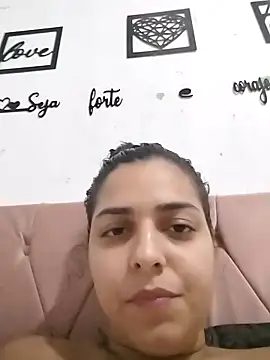 gatinhahot online show from December 27, 2024, 8:28 pm