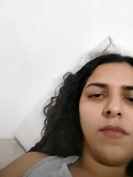 gatinhahot online show from December 31, 2024, 7:29 pm