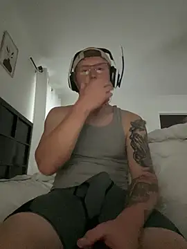 tcadle1824 online show from March 22, 2026, 11:17 pm