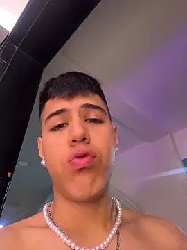 Angel Khouri online show from November 9, 2025, 3:32 am