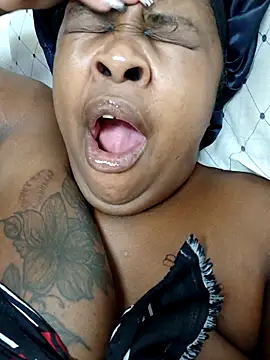 Snapshot of SexyLadyBoosxx chatting on October 19, 2025, 4:54 pm SexyLadyBoosxx online show from October 19, 2025, 4:54 pm