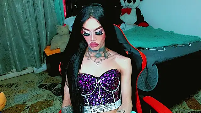 Snapshot of Alextwink chatting on November 11, 2025, 4:13 pm Alextwink online show from November 11, 2025, 4:13 pm