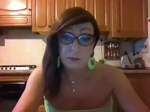 Tiabet online show from February 4, 2026, 9:32 pm