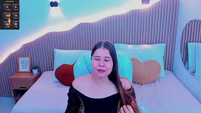 Annie kurt  online show from March 14, 2025, 8:17 pm