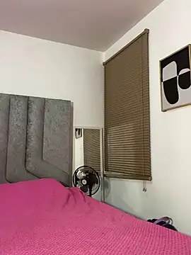 womantall99 online show from December 15, 2025, 5:02 am