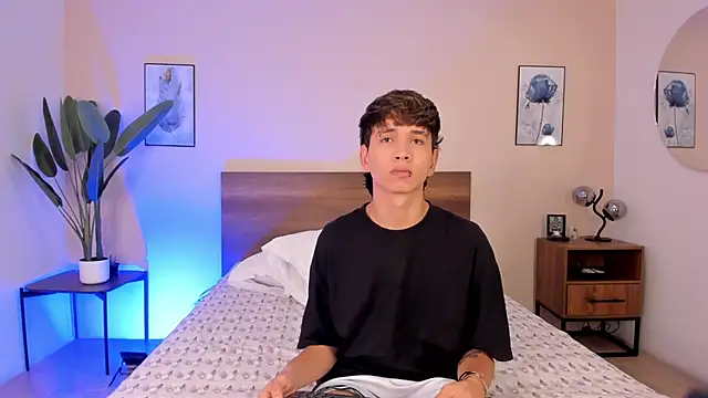 Brian-Ausslos online show from November 30, 2025, 4:35 am