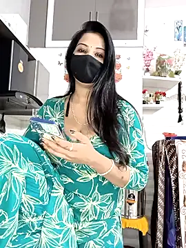 Snapshot of Best-Couple chatting on January 19, 2026, 5:11 am Best-Couple online show from January 19, 2026, 5:11 am