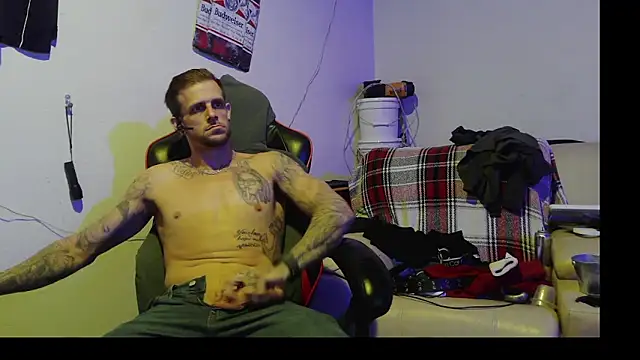 JamesMichael88 online show from February 25, 2025, 8:11 pm