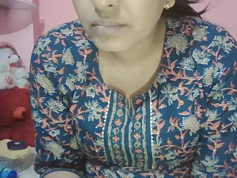 Hot-shanvi online show from November 10, 2025, 2:05 am