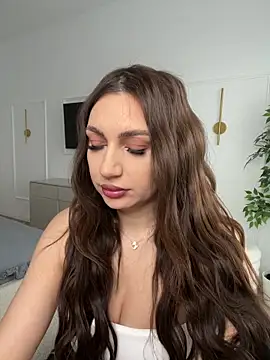 claraxjoyy online show from March 22, 2026, 5:10 am