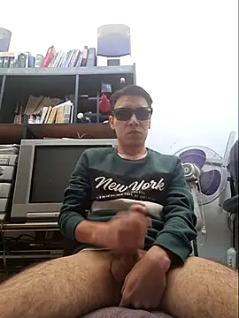 Snapshot of CarlosRyan1997 chatting on March 13, 2025, 5:50 pm CarlosRyan1997 online show from March 13, 2025, 5:50 pm