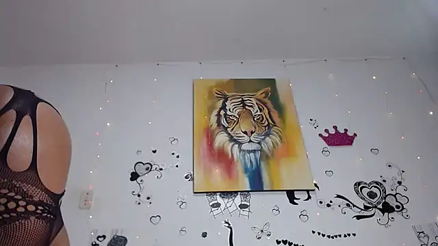 katysweet20 online show from February 6, 2026, 3:35 am