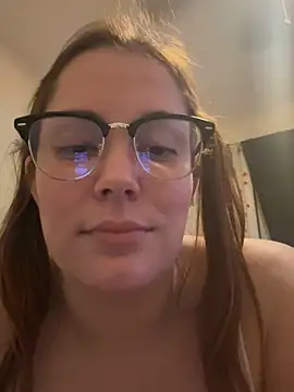 Thickarella420 online show from January 1, 2025, 4:07 am
