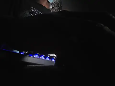 Snapshot of dominatingblacklove chatting on October 24, 2025, 5:28 am dominatingblacklove online show from October 24, 2025, 5:28 am