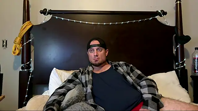 Snapshot of RickeyRidez chatting on October 12, 2025, 5:36 pm RickeyRidez online show from October 12, 2025, 5:36 pm