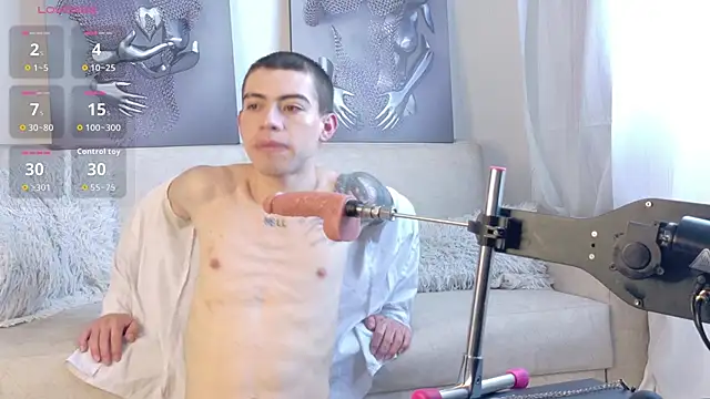 Henophiid online show from November 30, 2025, 1:01 pm