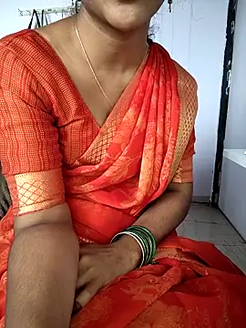 Snapshot of lovelygirl4567 chatting on December 16, 2025, 5:44 am lovelygirl4567 online show from December 16, 2025, 5:44 am