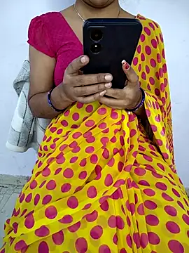 lovelygirl4567 online show from February 26, 2026, 5:18 am