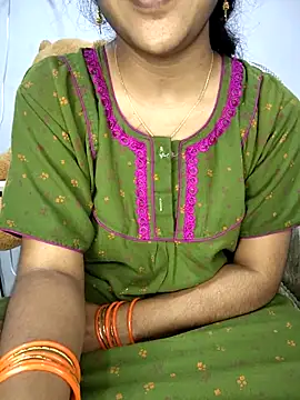 lovelygirl4567 online show from November 18, 2025, 5:05 pm