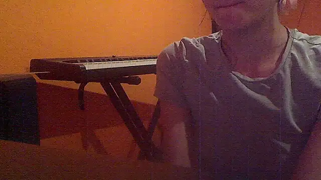 Analitayoung online show from March 23, 2026, 6:52 pm