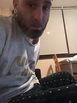 josueswvillaA1 online show from November 14, 2025, 8:56 pm