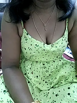 Snapshot of Tamil_Vishalini chatting on November 5, 2025, 4:32 pm Tamil Vishalini online show from November 5, 2025, 4:32 pm