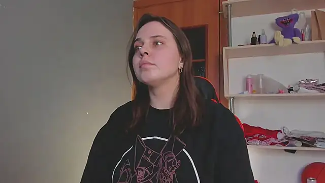  lisacute online show from January 1, 2025, 10:43 am