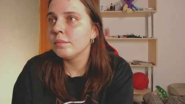  lisacute online show from January 6, 2025, 2:47 pm