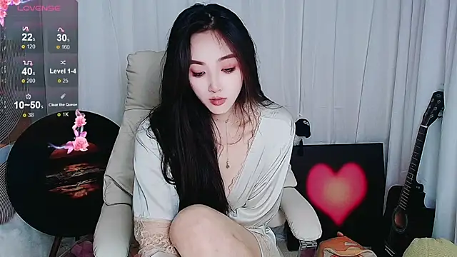 xiaotiantian-76 online show from October 17, 2025, 1:42 am