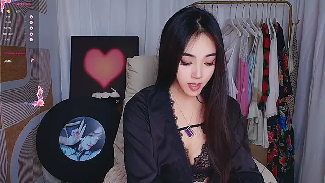 xiaotiantian-76 online show from November 20, 2025, 4:13 am