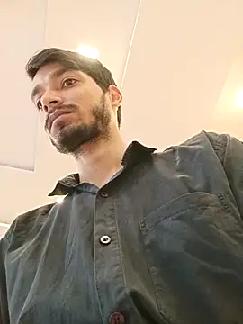 Snapshot of Tarun_0026 chatting on October 7, 2025, 5:19 am Tarun 0026 online show from October 7, 2025, 5:19 am