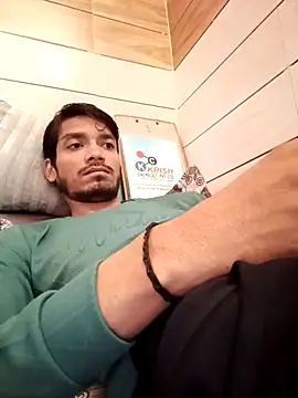 Snapshot of Tarun_0026 chatting on October 27, 2025, 5:41 am Tarun 0026 online show from October 27, 2025, 5:41 am