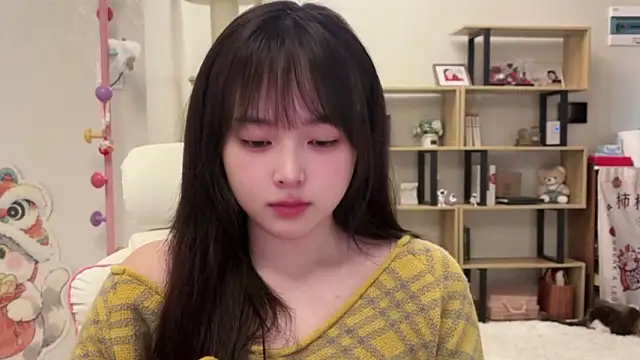 Chenjing0 online show from February 8, 2026, 4:32 am