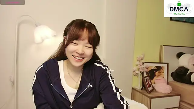 Chenjing0 online show from February 16, 2025, 7:48 am