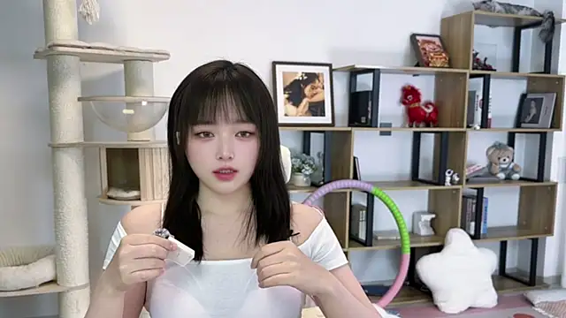 Chenjing0 online show from April 14, 2026, 1:05 pm