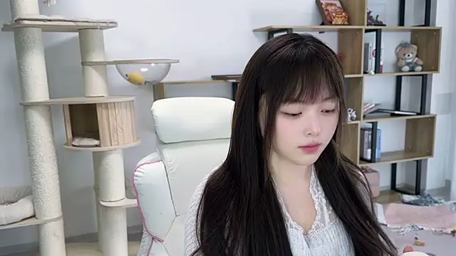 Chenjing0 online show from May 7, 2026, 7:34 am