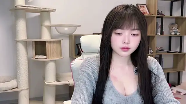 Chenjing0 online show from May 11, 2026, 12:17 pm