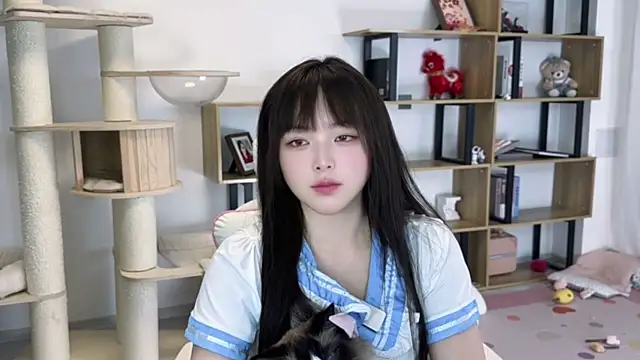 Chenjing0 online show from May 10, 2026, 12:20 pm