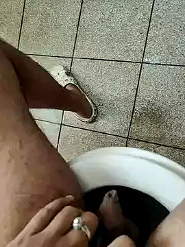 Snapshot of dreamers_dick chatting on January 20, 2025, 2:32 am dreamers dick online show from January 20, 2025, 2:32 am