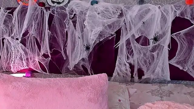 LiaCathaleya online show from October 19, 2025, 8:22 pm