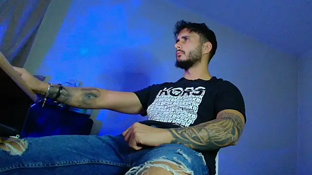 Snapshot of XanderCage99 chatting on October 12, 2025, 3:41 am XanderCage99 online show from October 12, 2025, 3:41 am