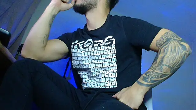 Snapshot of XanderCage99 chatting on November 19, 2025, 9:15 pm XanderCage99 online show from November 19, 2025, 9:15 pm